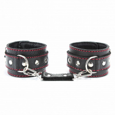 Черные наручники из натуральной кожи с красной строчкой Черные наручники из натуральной кожи с красной строчкой