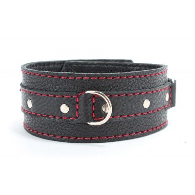Черный ошейник из натуральной кожи с красной строчкой и кольцом Черный ошейник из натуральной кожи с красной строчкой и кольцом