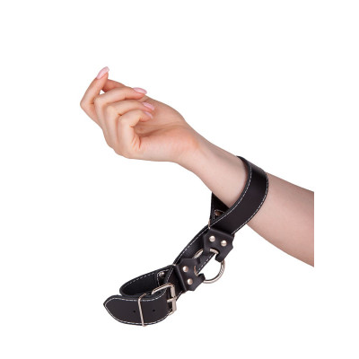 Кожаные ременные наручники Кожаные ременные наручники