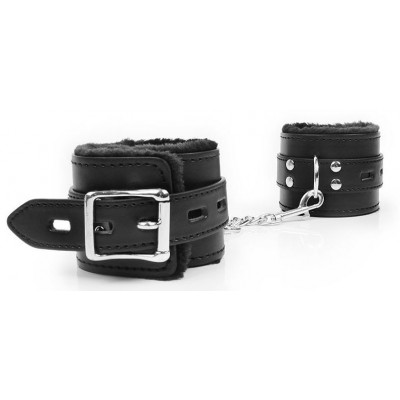 Черные оковы на металлических карабинах Черные оковы на металлических карабинах