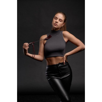 Бордовый кожаный стек с петлёй на ручке - 37 см. Бордовый кожаный стек с петлёй на ручке - 37 см.