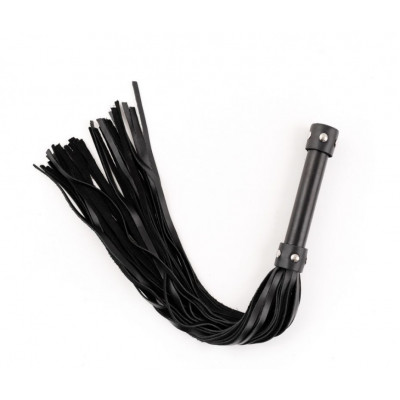 Черная кожаная плеть с ручкой - 55 см. Черная кожаная плеть с ручкой - 55 см.