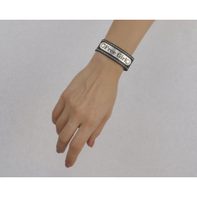 Браслет с белой строчкой Free Girl Браслет с белой строчкой Free Girl