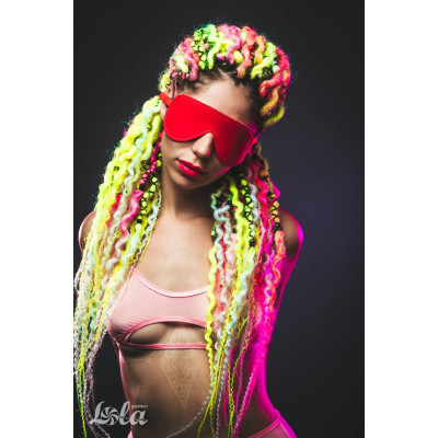 Красная маска Shy Красная маска Shy