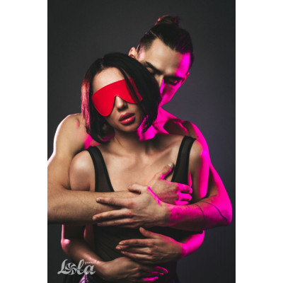 Красная маска Shy Красная маска Shy