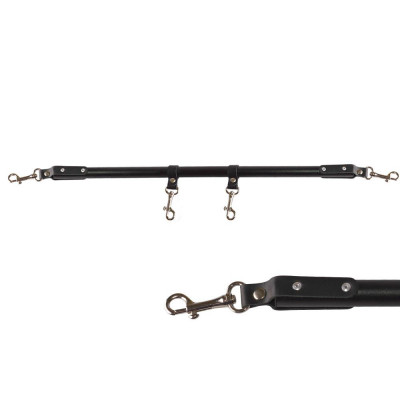 Черная металлическая распорка с кожаными ремешками и карабинами - 50 см. Черная металлическая распорка с кожаными ремешками и карабинами - 50 см.