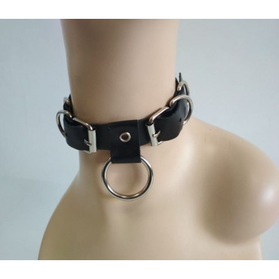Оригинальный чокер с пряжками и кольцом Оригинальный чокер с пряжками и кольцом