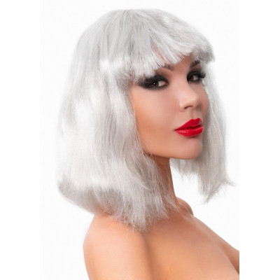 Серебристый парик-каре с челкой Серебристый парик-каре с челкой