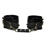 Черные наручники из эко-кожи