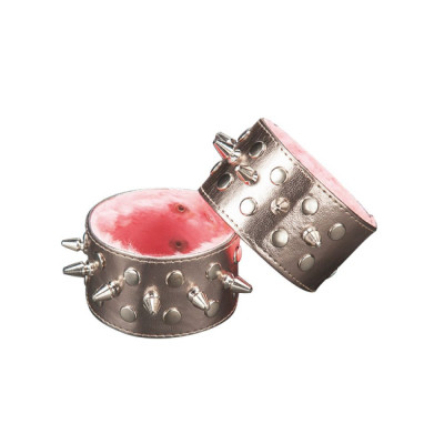 Напульсники цвета бронзы с шипами Напульсники цвета бронзы с шипами