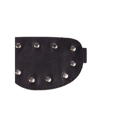 Черная кожаная маска на глаза с заклепками Черная кожаная маска на глаза с заклепками