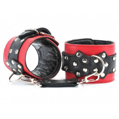 Красно-чёрные оковы из кожи Красно-чёрные оковы из кожи