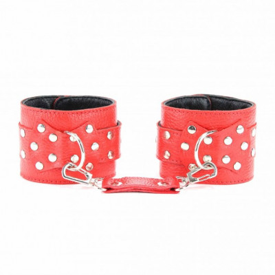 Красные кожаные наручники Красные кожаные наручники
