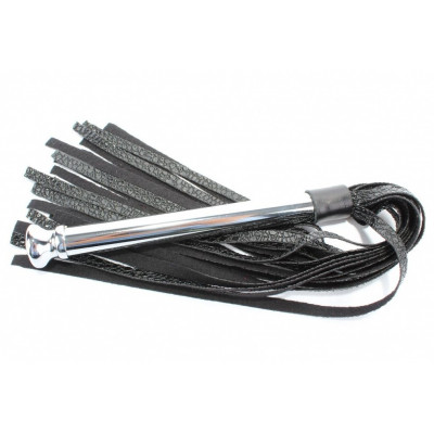 Черная плетка с металлической ручкой - 43 см. Черная плетка с металлической ручкой - 43 см.