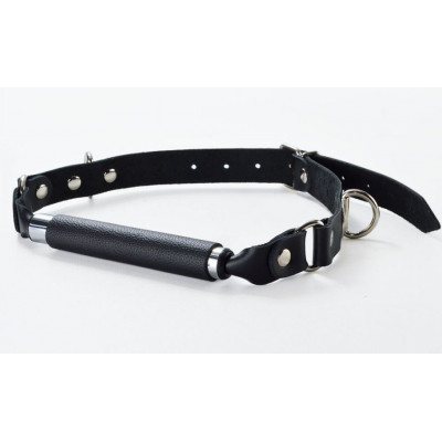 Чёрный кляп-трензель на кожаных ремешках с застёжкой Чёрный кляп-трензель на кожаных ремешках с застёжкой