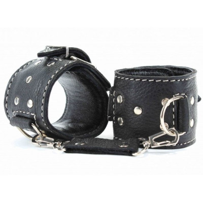 Чёрные кожаные оковы с крупной строчкой Чёрные кожаные оковы с крупной строчкой