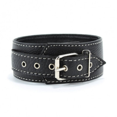 Черный кожаный ошейник с полукольцом для поводка Черный кожаный ошейник с полукольцом для поводка