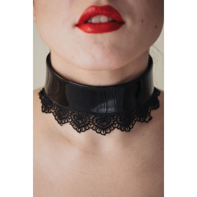 Изящный чёрный ошейник с кружевом Изящный чёрный ошейник с кружевом