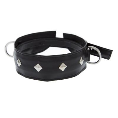 Полиуретановый ошейник с пуклями и D-кольцами Collar with Studs Полиуретановый ошейник с пуклями и D-кольцами Collar with Studs