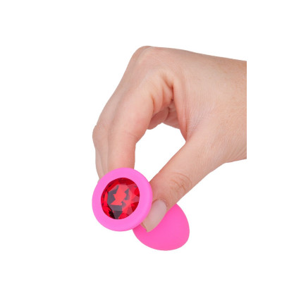 Розовая силиконовая анальная втулка с красным кристаллом - 7,3 см. Розовая силиконовая анальная втулка с красным кристаллом - 7,3 см.