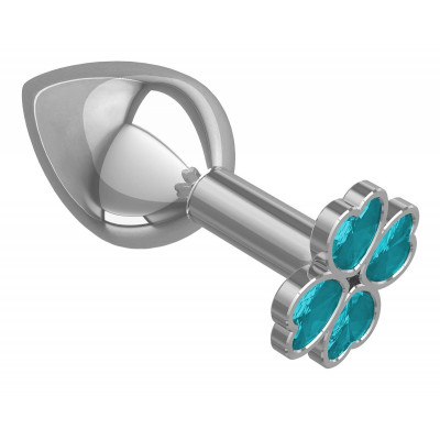 Средняя серебристая анальная втулка с клевером из голубых кристаллов - 8,5 см. Средняя серебристая анальная втулка с клевером из голубых кристаллов - 8,5 см.